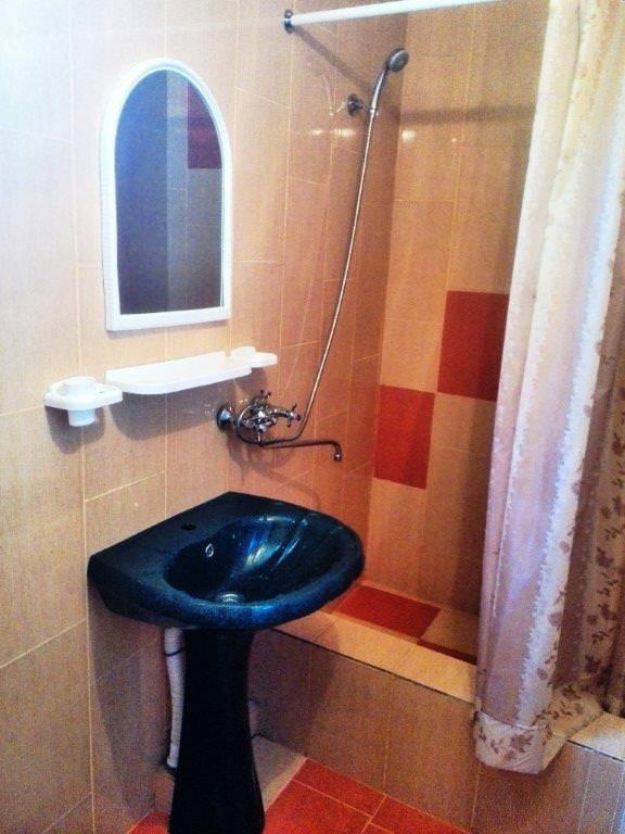Hotel Гостевой Дом Ирина Suchumi Exteriér fotografie